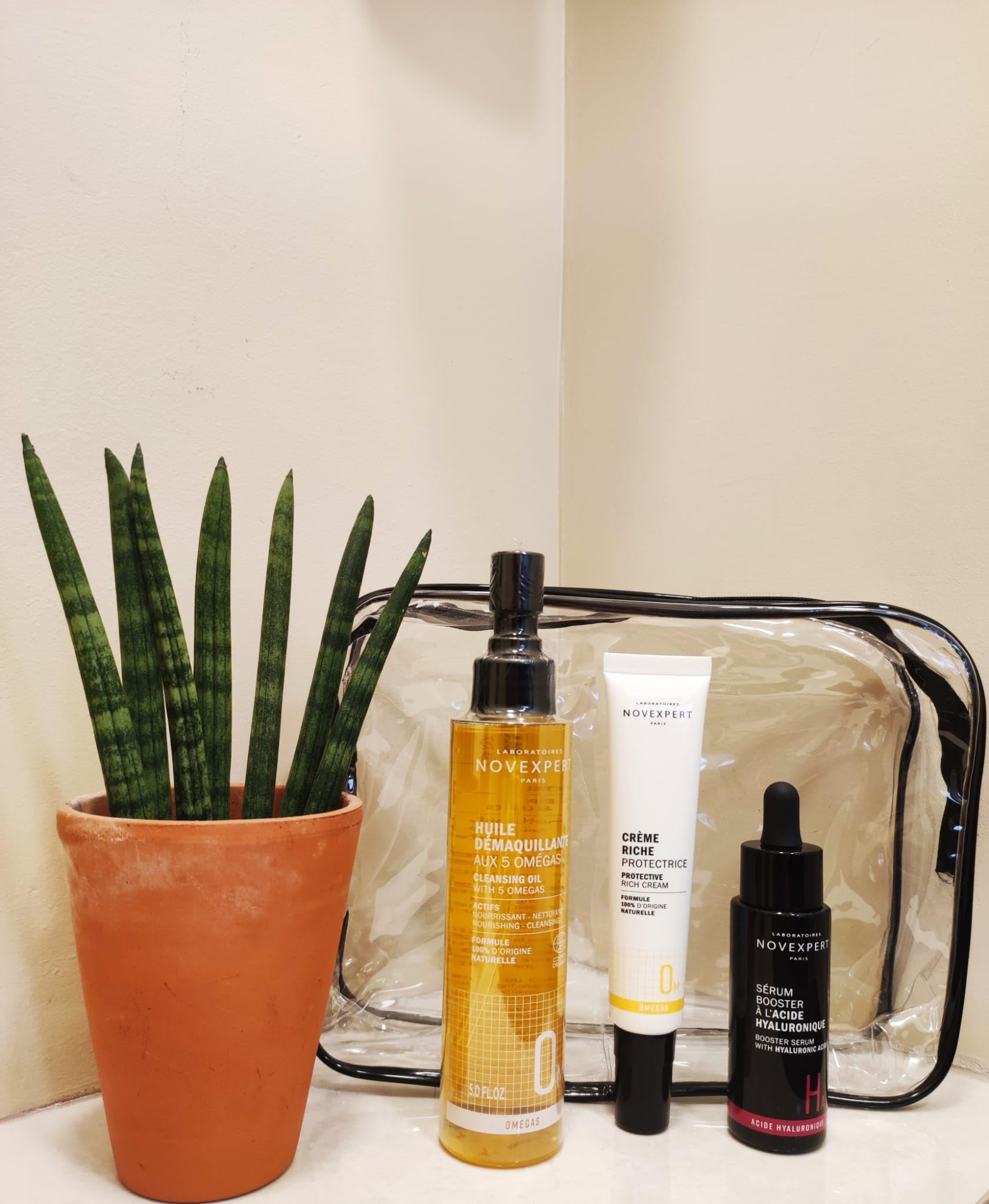 Trio Novexpert - Aceite desmaquillante + crema rica protectora + Serum Booster de ácido hialurónico