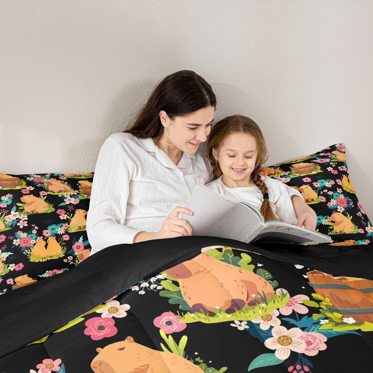 Cute Capybara Comforter Set - Full Size Funny Capybara Duvet Insert & Quilt