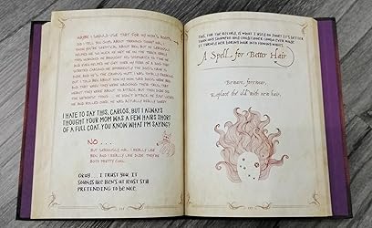 Descendants: Mal's Spell Book: Disney Books: 9781484726389: Amazon.com ...