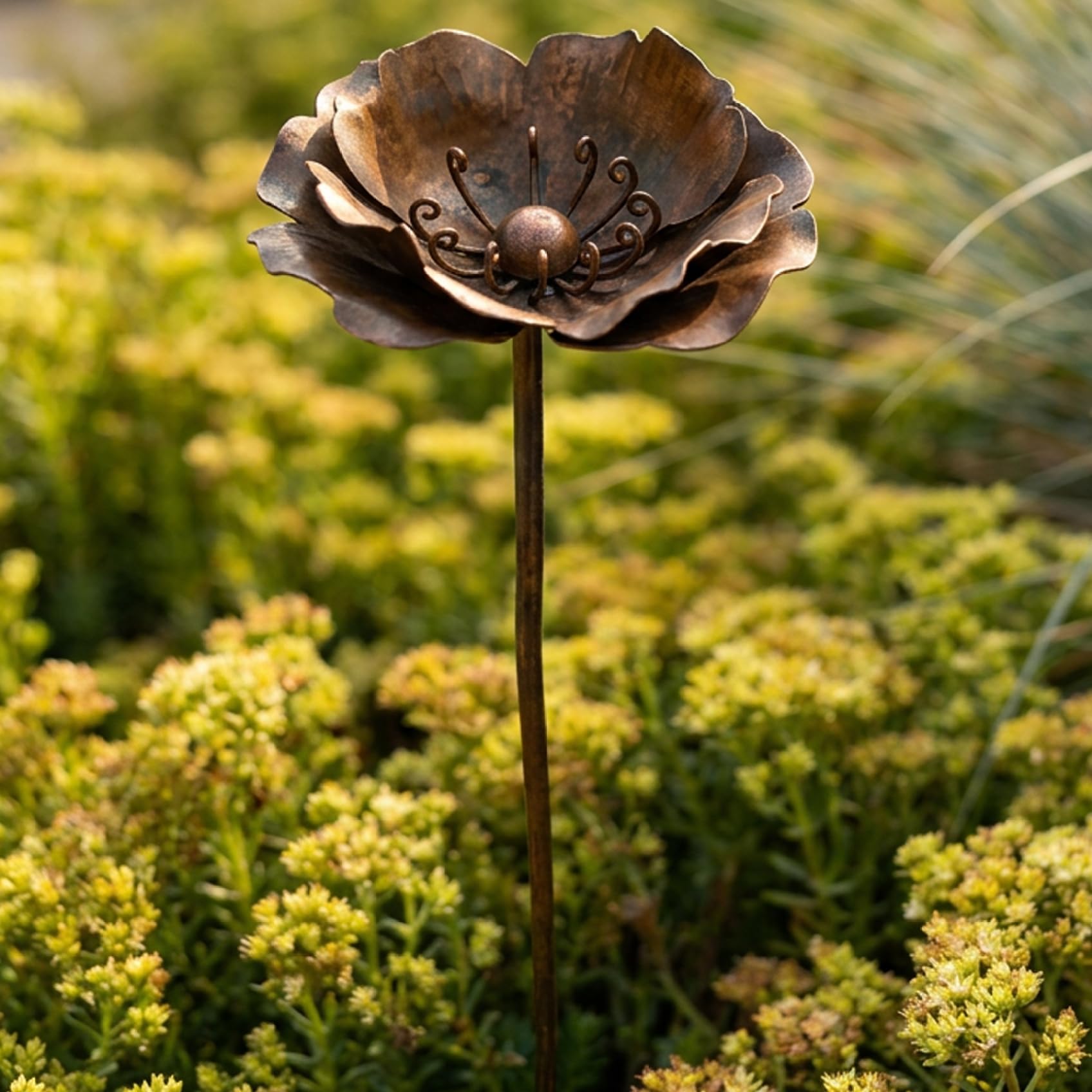 Bemonew Metal Yard Art Rustic Finish Metal Flowers for Outside, Vintage Iron with Realistic Details, Decorative Garden Stakes for Yard Patio Decor