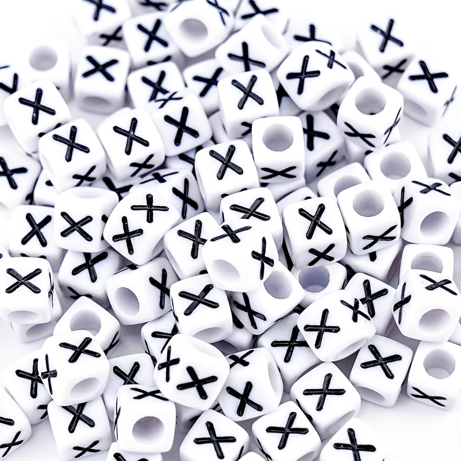 500Pcs Cube Letter Beads X 6X6mm Individual Acrylic Alphabet Beads for Friendship Bracelets Making