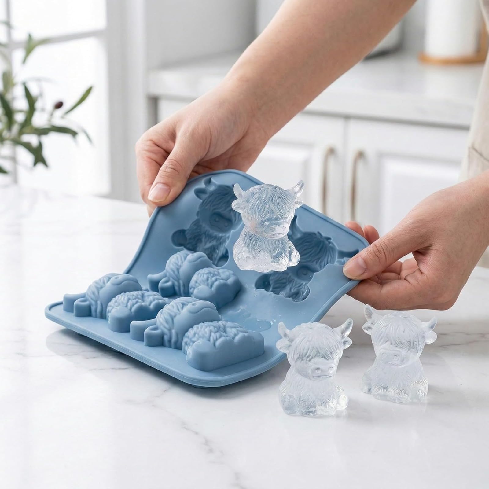 Bandeja de cubitos de hielo de vaca Highland – Molde de silicona 3D para cócteles, divertido molde de cubitos de hielo para accesorios de cocina, gran regalo para hombres y mujeres, perfecto para