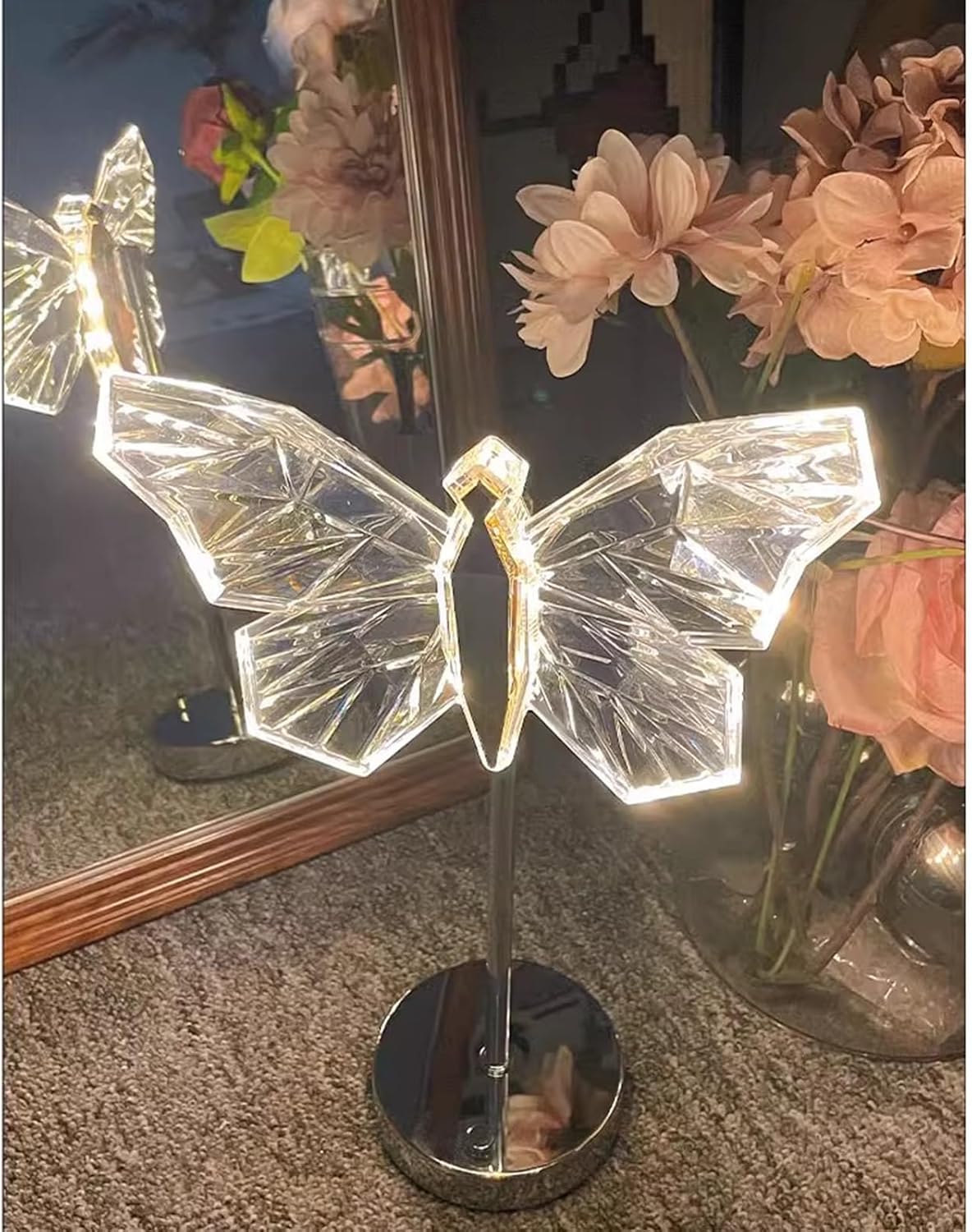 ベッドサイドテーブルランプ バタフライクリスタルテーブルランプ装飾ナイトランプ USB プラグイン調光可能な寝室のベッドサイドデスク