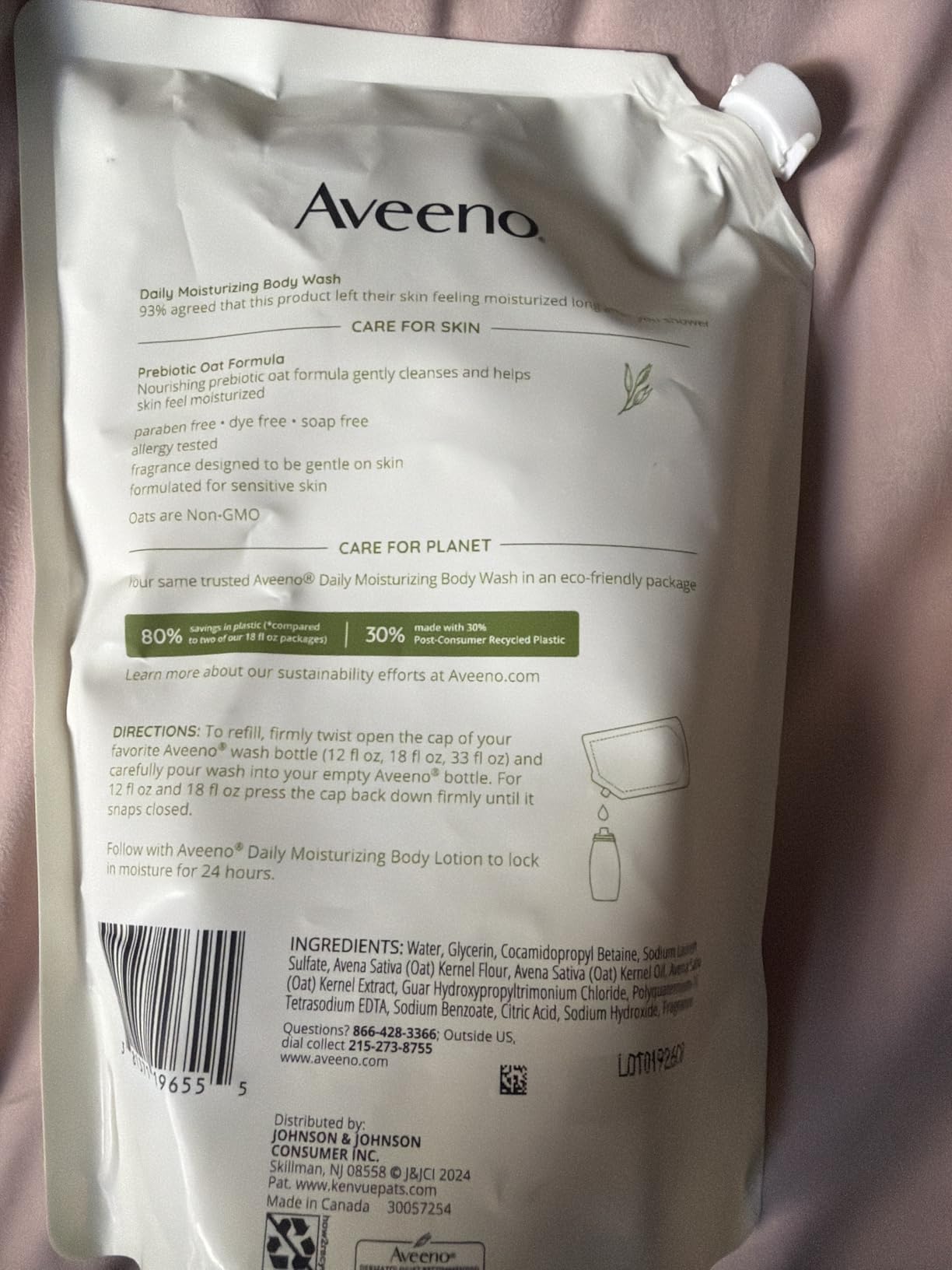 Kenvue Aveeno Daily Moisturizing Body Wash for Sensitive Skin + Prebiotic Oat, Gently Cleanses, Nourishes & Feels Moisturizing Dry Skin, Light Fragrance, Refill Pouch, 36 fl. oz