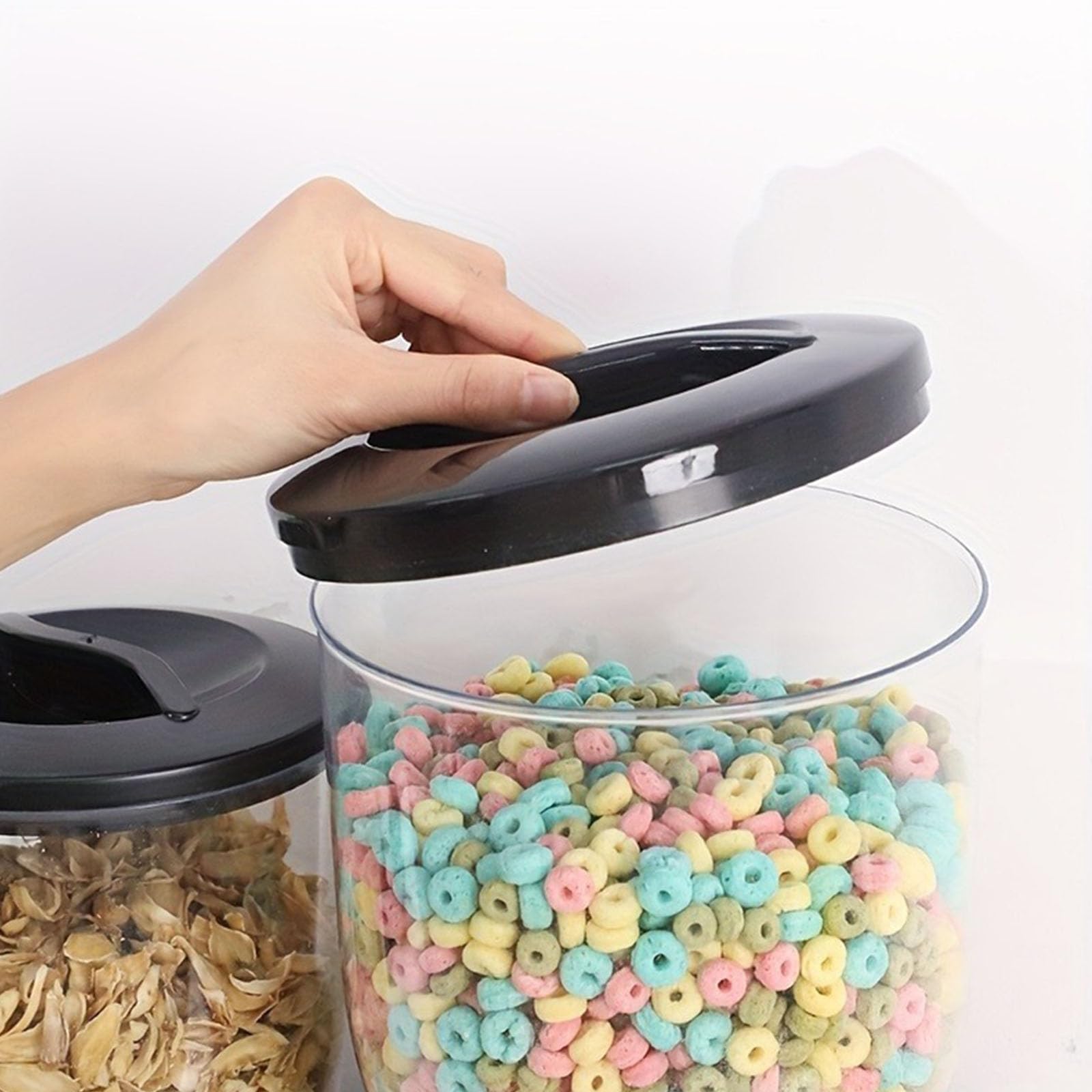 Distributore di cereali ad alta capacità da 2 litri, meccanismo di controllo triplo per un facile accesso agli snack e contenitore di stoccaggio