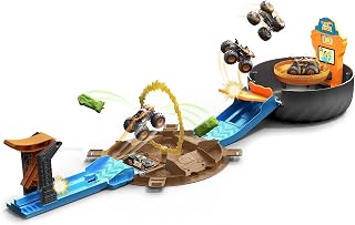 Hot Wheels Monster Trucks Stunt Tire Play Set Opens to Reveal Arena with Launcher, 1 1:64 Scale Car & 1 Monster Truck, Portable Toy Gift Set for Ages 4 to 8 Years Old