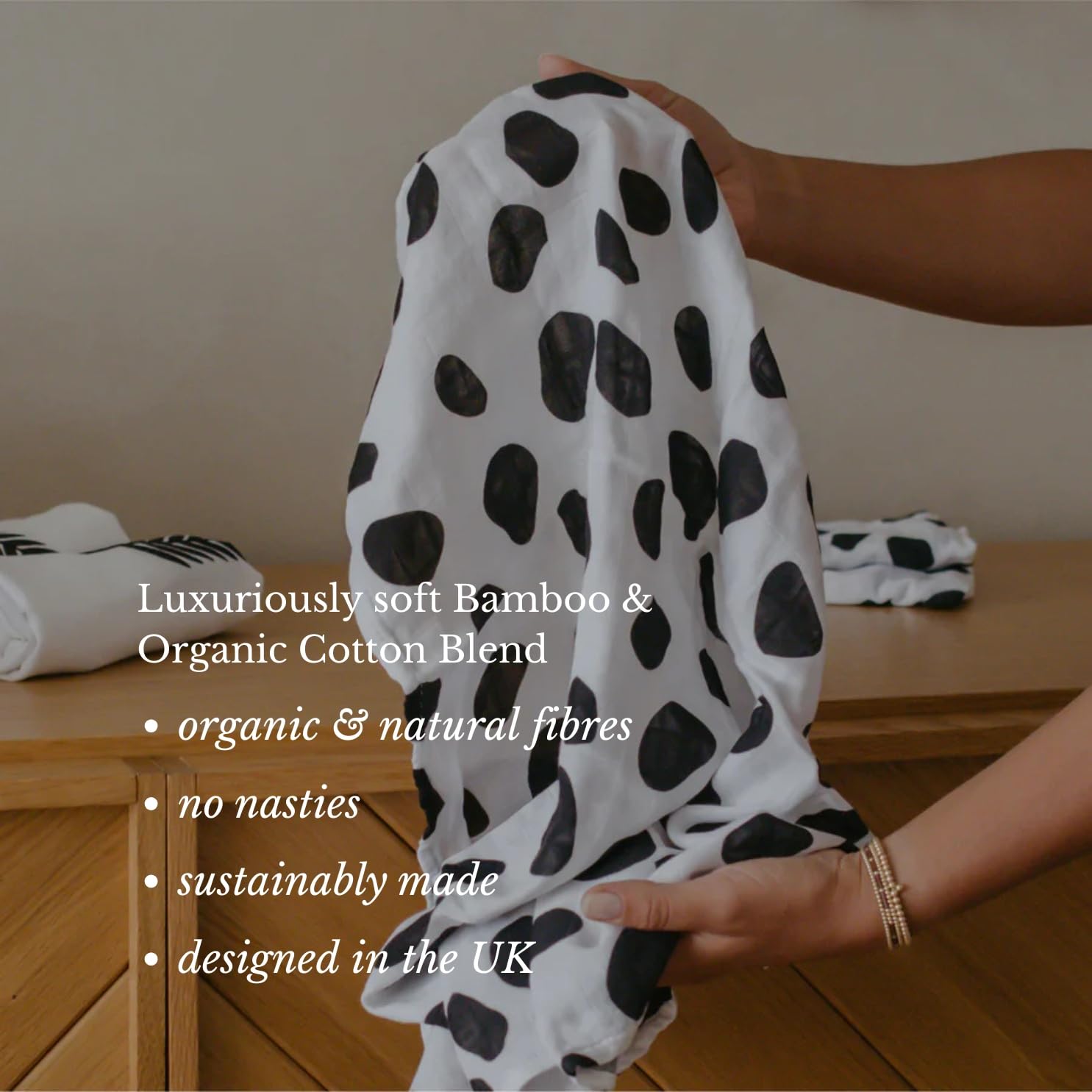 Sustainabub Pack of 3 Organic Baby Muslin Cloths - Image 2