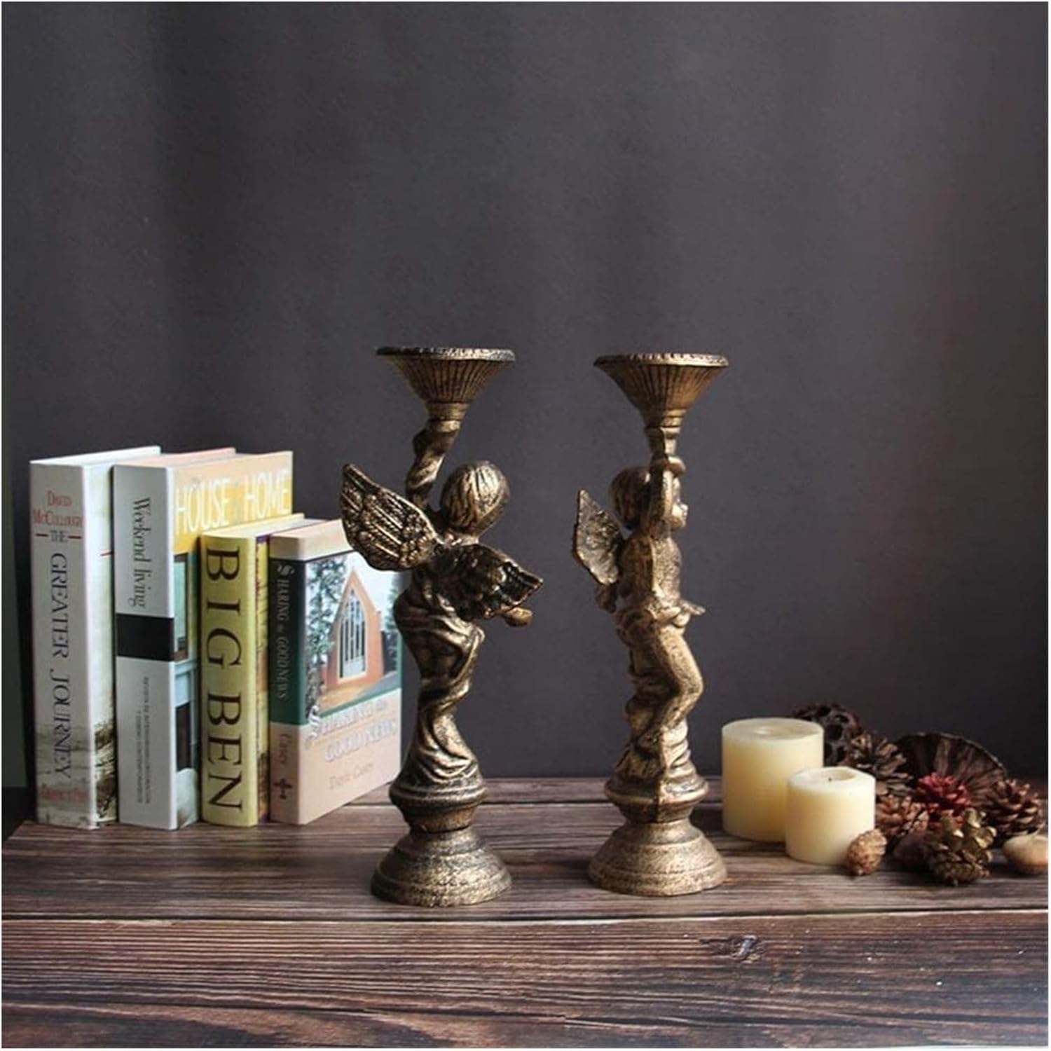 ゴールドエンジェルテーパーキャンドルホルダー（右足前/左足前）｜クリスマス雑貨の通販 ハルモニア web store | 輸入雑貨の通販ハルモニア  web store キャンドルホルダー 金属製レトロヨーロピアンエンジェルキャンドルスティックヴィラホテル教会ギフトホームデコレーションオーナメントティ