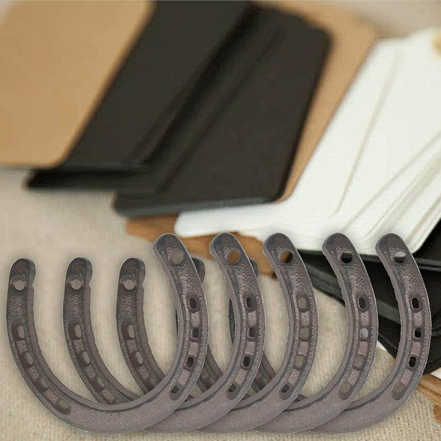 ROYHOO 2PCS Cast Iron Horseshoe，for Good Lucky, Durable Cast Iron Medium Horseshoe 5 Holes On Each Side for Wall Hung(Dark Brown)