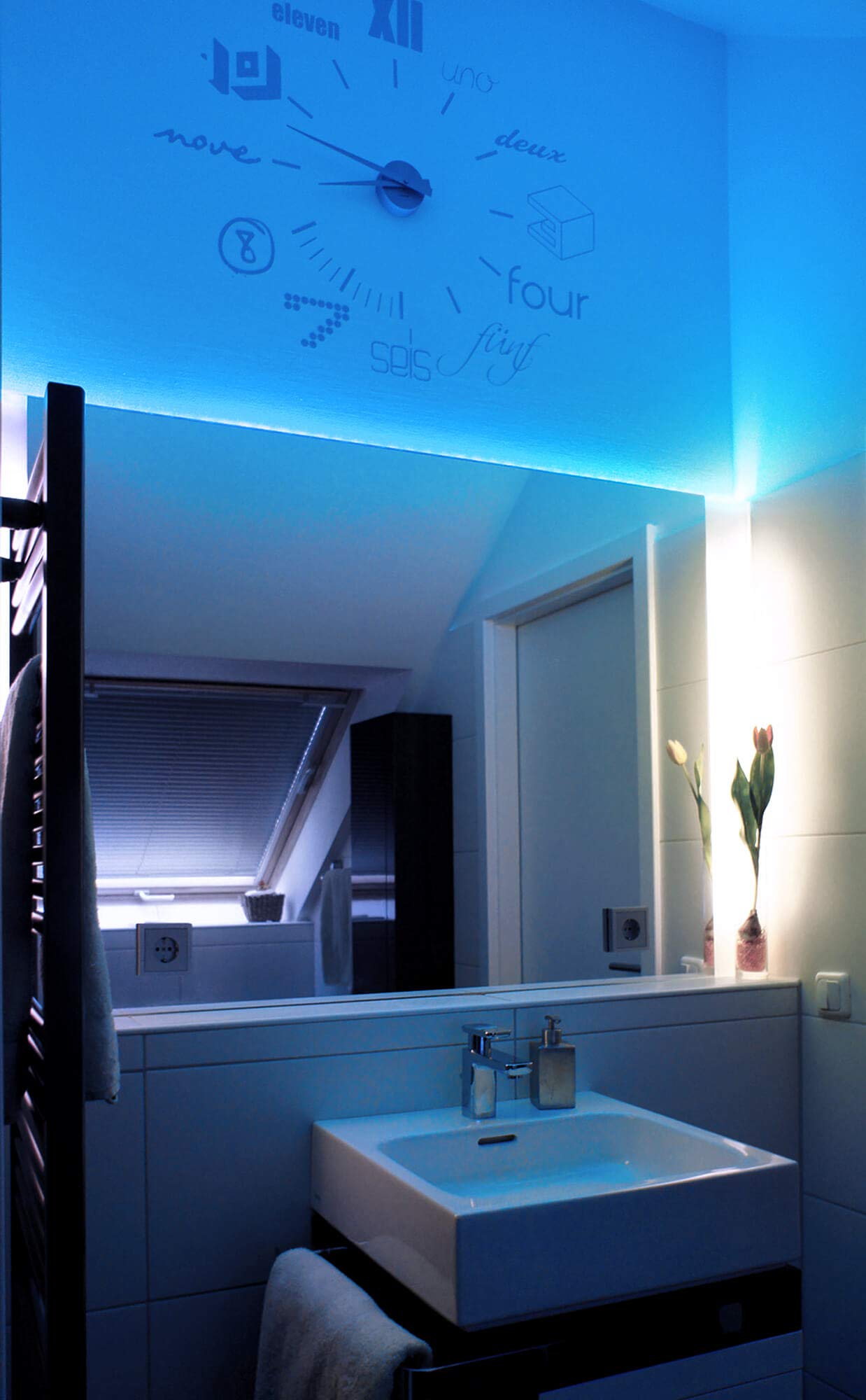 Set di strisce LED RGB da 10 metri (60 LED/m, IP20) con controller, telecomando e alimentatore di rete 12 A