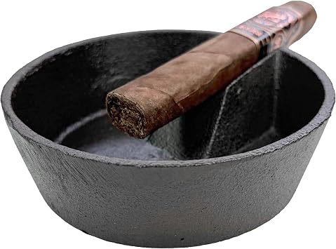 Rustic State Corojo Cast Iron Cigar Ashtray for Outside Patio with Single Built-in Rest Antique Round Design Outdoor Ash Disposal with Hammered Effect - Black