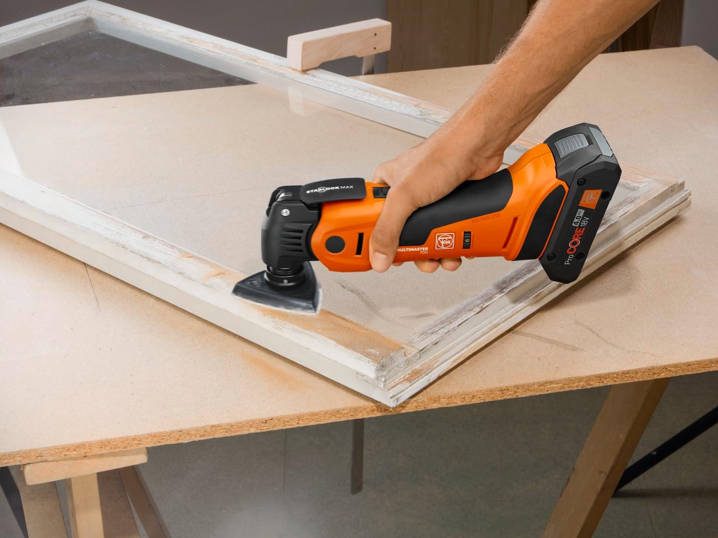 FEIN Oscillating Multi Tool AMPShare MultiMaster AMM 700 Max Top AS 18V Cordless Brushless Multitool with 60pcs Accessories in Carry Case Powerful Tool for Professionals & Homeowners 71293663000