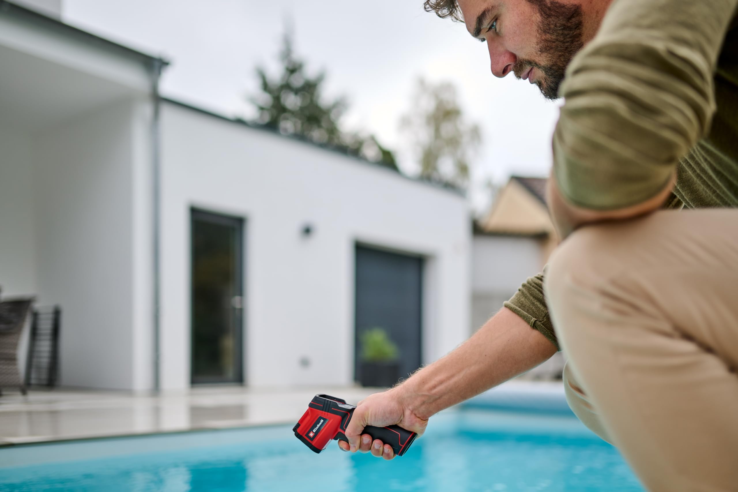 Einhell termómetro de infrarrojos TC-IT 550 (-50 a +550 °C, 3 grados de emisión ajustables, pantalla LCD con retroiluminación, mediciones en °C y °F)