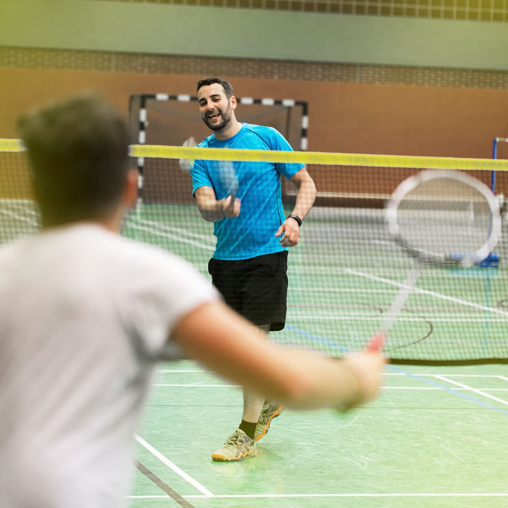 Hauki Badminton Netz, Tennisnetz 400cm/500 cm, Schwarz/Blau, H156 cm, Federballnetz Set, 3x Federball, Transporttasche, stabilem Eisen-Gestell, Tragbares Volleyballnetz, Trainingsnetz Indoor & Outdoor