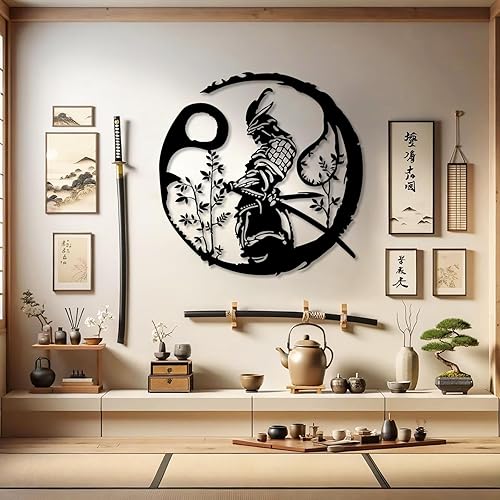 Samurai - Arte de pared de metal, decoración de guerrero, diseños de Yin Yang y Bushido, tema katana japonesa (19 x 19 pulgadas, negro)