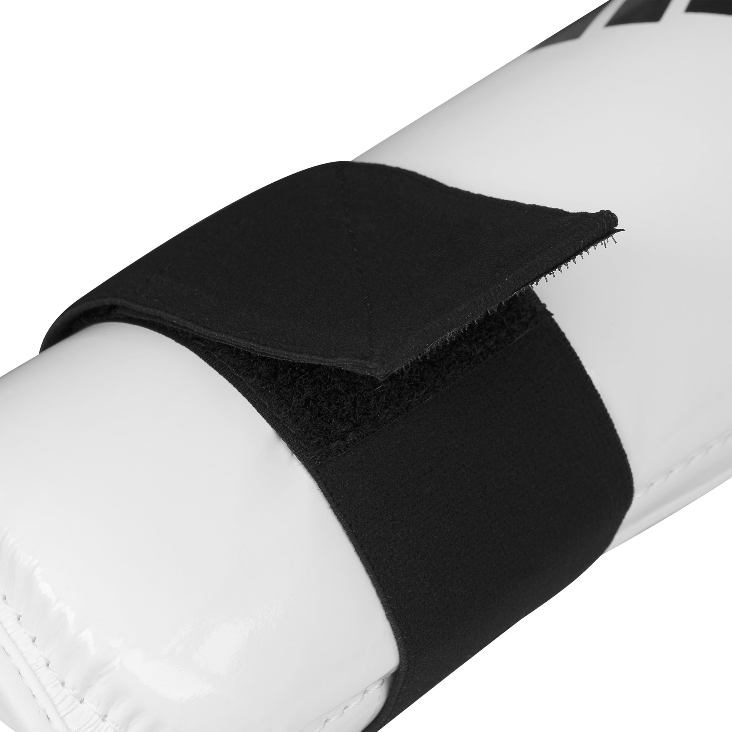ADIDAS SHIN PROTECTOR - small