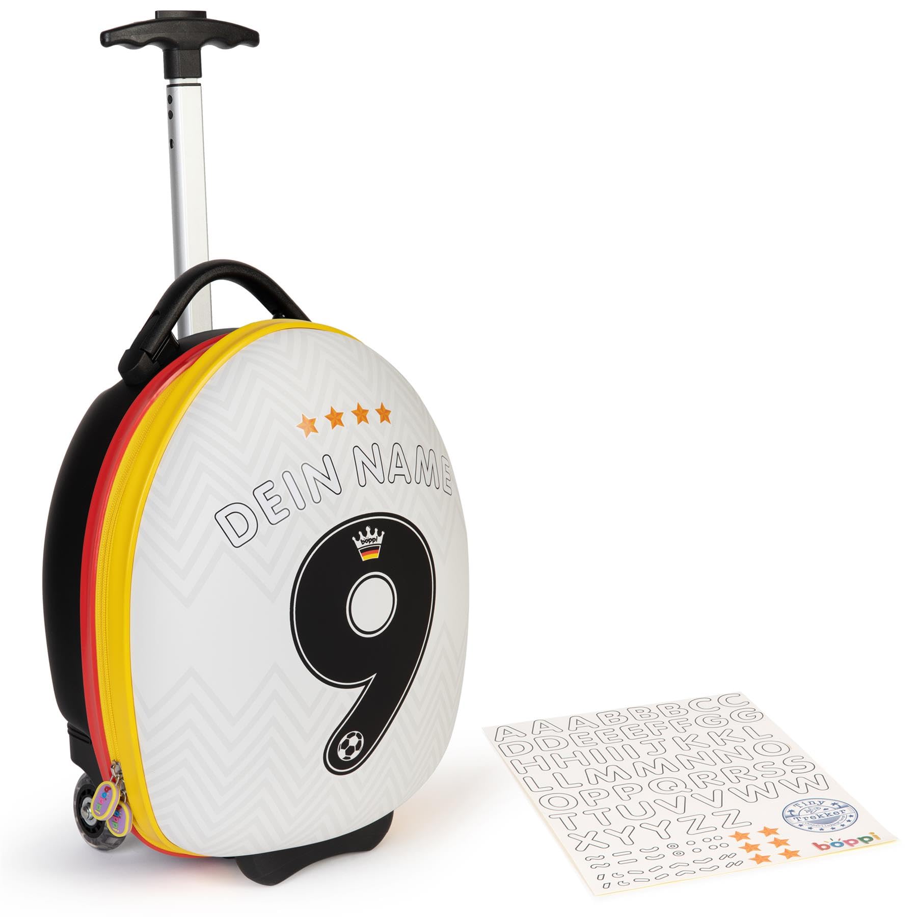boppi Tiny Trekker Kinderkoffer mit Rollen 17L | Leichter Reisetrolley für Kinder Handgepäck Größe | Fußball Deutschland Design mit Stickern | Kinder Reisekoffer WM 2026 Weltmeisterschaft Fan Koffer