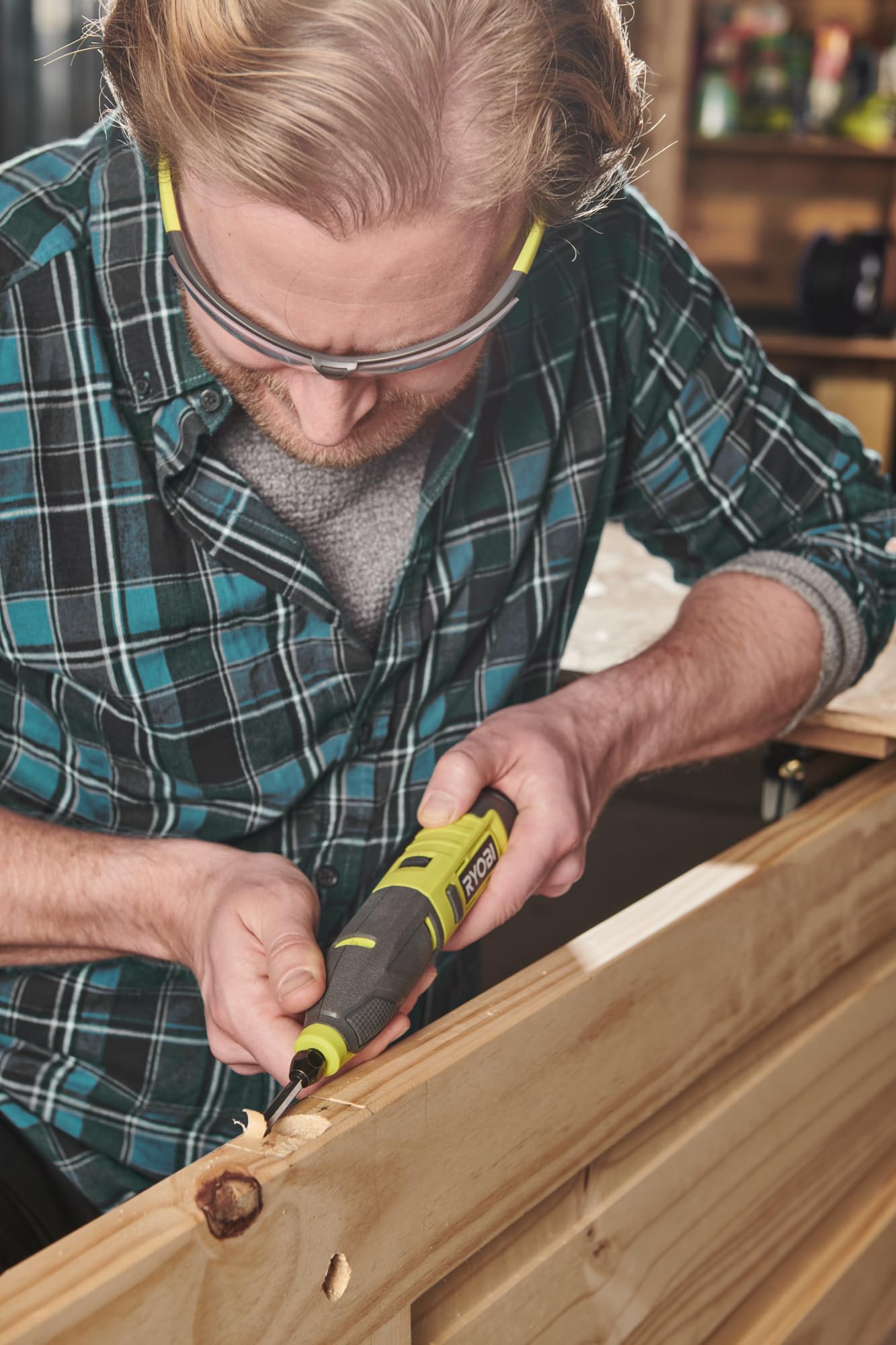 Ryobi RHC4-0, Taglierina a Caldo 4V USB al Litio, Fino a 270°, Ideale per Tagli di Modellismo e Artigianato, Include 1 Punta con Filo, 1 Punta di Incisione e 1 Punta con Coltello, Batteria non Inclusa
