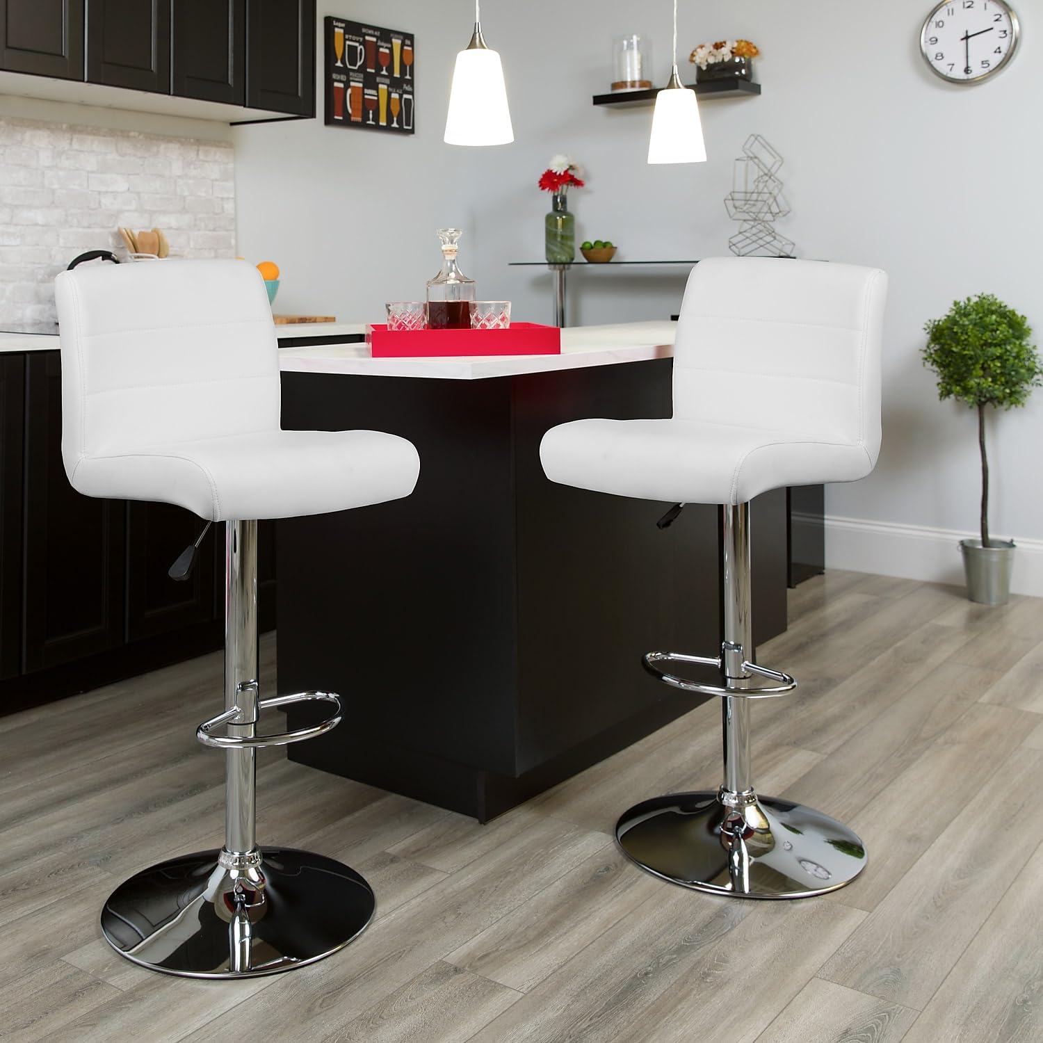 Flash Furniture Marietta - Set di 2 sgabelli da Bar in Vinile, Altezza Regolabile, con Seduta arrotolata e Base cromata, Colore: Bianco