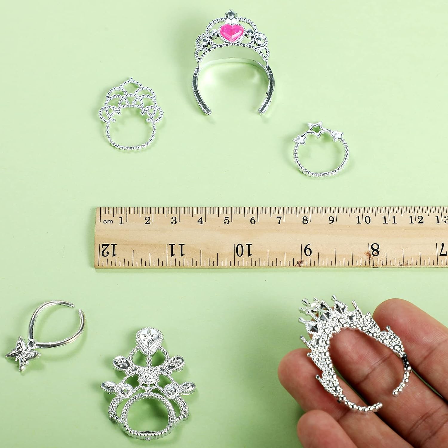 Sumind 20 Pieces Doll Accessory Jewelry Set 10 Necklaces and 10 Crowns Fashion Mini Dress up Jewelry for 11.5 Inch Doll
