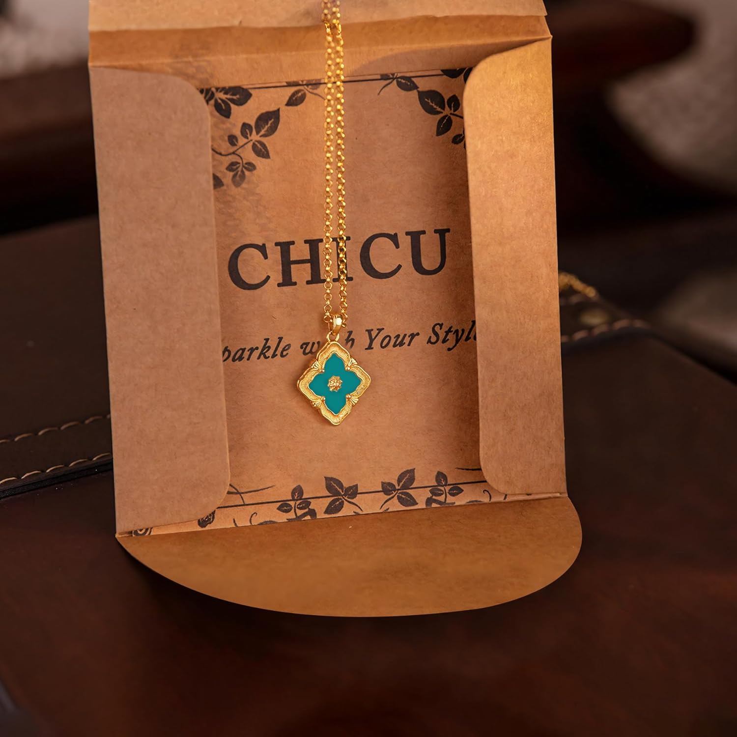 Vintage Jewelry for Women, Double-Sided Gold Clover Necklace 18K Plated with Gemstone, Mother of Pearl Inlaid, Vintage Necklace Set - Image 7