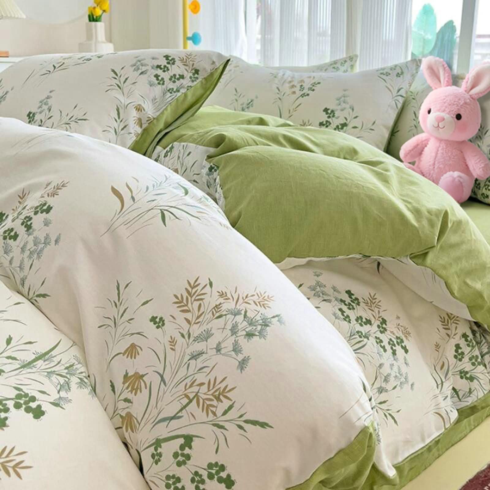 Parure de lit motif branches et feuilles pour une chambre zen et naturelle