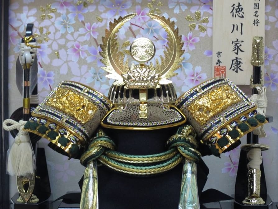 Amazon | 京寿 8号徳川兜ケース飾り YN20383GKC 間口33×奥行23×高さ
