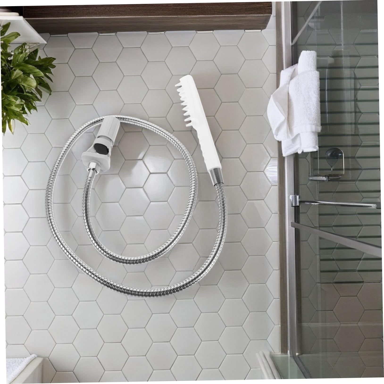 ibasenice Pompe de Douche pour Chien avec Brosse de Bain et Flexible de Douche pour Animaux de Compagnie Douchette de Toilettage pour Chien