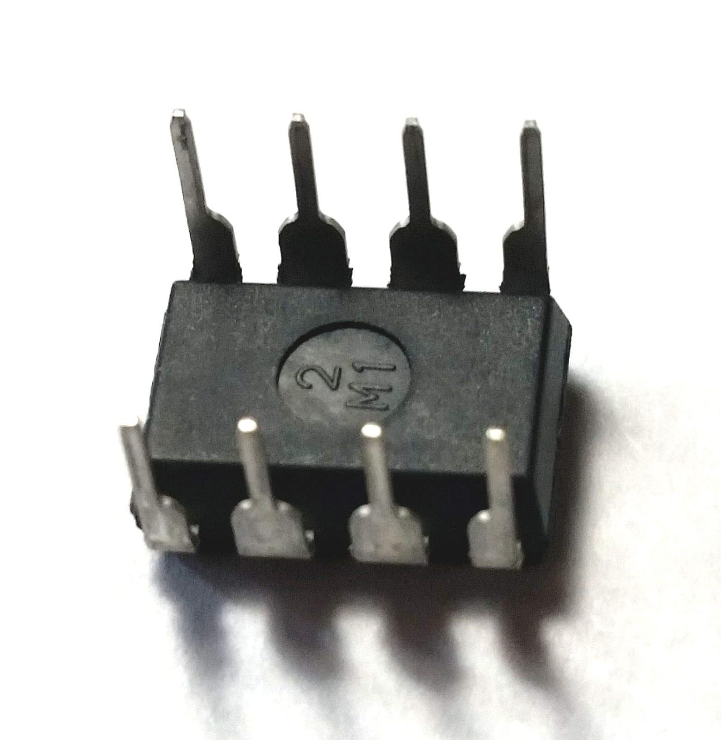 LM386N-1 LM386 Wide Input Voltage Low Power Audio Amplifier with Internal Gain DIP-8 Breadboard-Friendly (Pack of 15)
