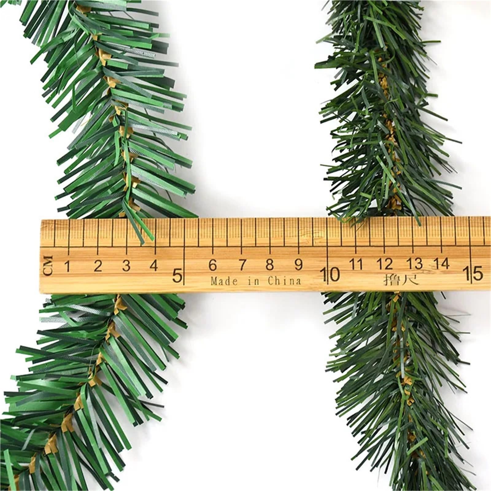 Weihnachtsgirlande 5,5 m Kiefern-Weihnachtsgirlande, dekorativ, grün, künstlicher Weihnachtsbaum, Rattan-Banner, Party-Kunststoff-Anhänger, Lametta-Hängedekoration(3pcs)