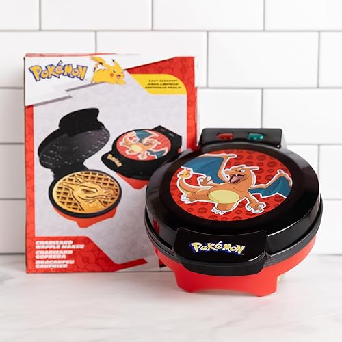 Miniatura 6 de Uncanny Brands Máquina para hacer gofres Pokémon Charizard - Make Bounty Charizard Waffles - Electrodoméstico de cocina