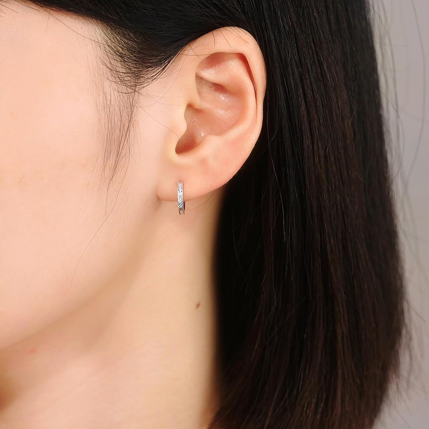 18K White Gold Hoop Earrings Small Diamond Hoops Trendy Hoop Earrings Thick Huggie Earring Solid Gold Jewelry for Women Mom Engagement Birthday Gifts W0913499