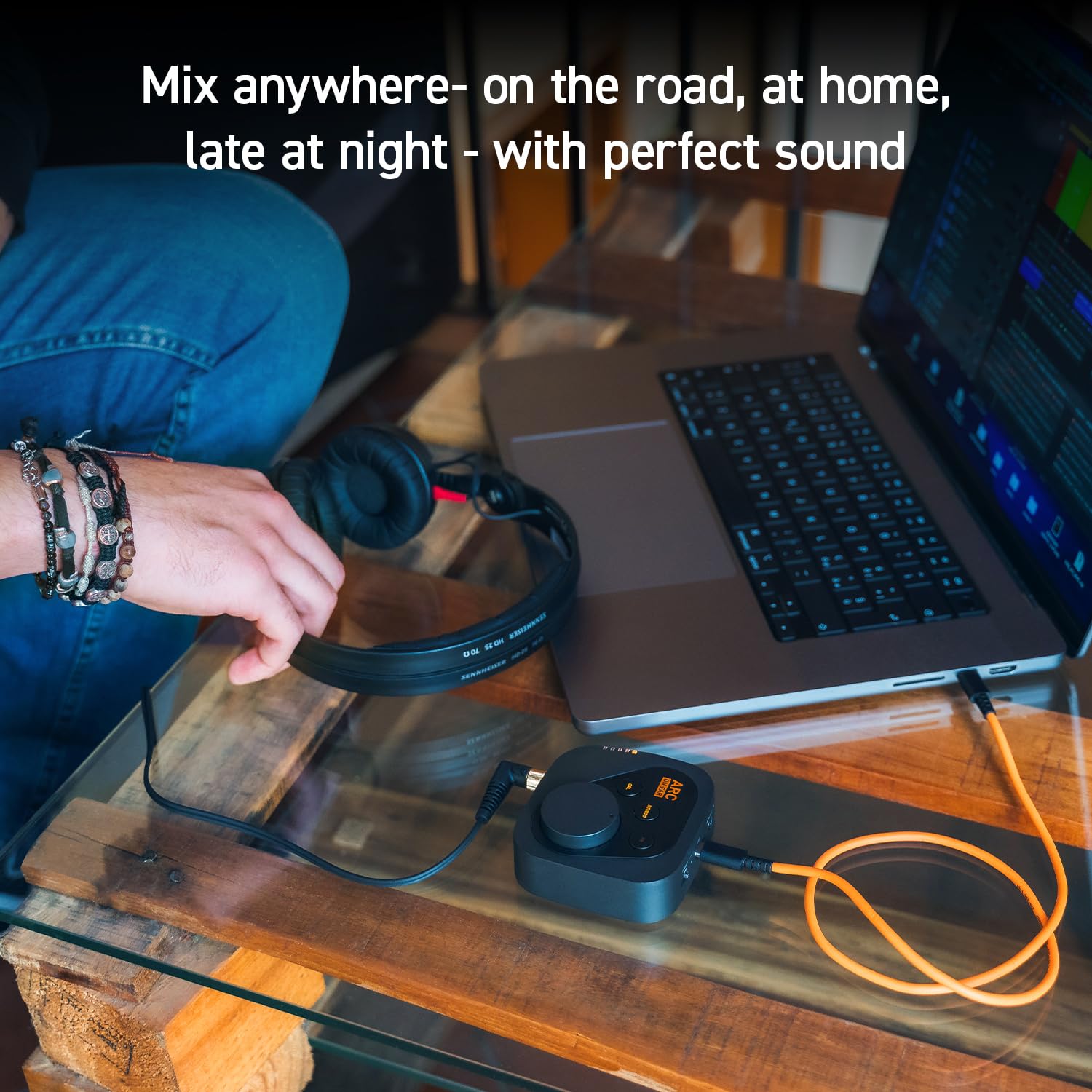 IK Multimedia ARC ON·EAR, Kopfhörer-Korrektursystem (Standalone-Kalibrierung, Studiosimulation, High-End DAC & Amp, tragbare Mixing-Lösung, integrierter Lithium-Akku)