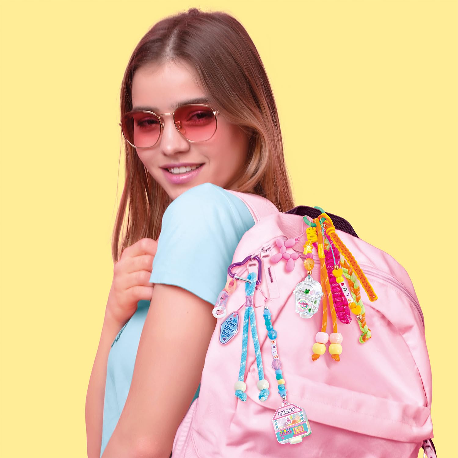 Canal Toys - Style 4 Ever - Fabrique à Porte-Clés DIY 3 en 1 - Crée Tes Porte Clefs Uniques Ultra Stylés - Paracordes, Aquacharms, Perles et +150 Accessoires - Idée Cadeau Enfant Dès 6 Ans - OFG 366