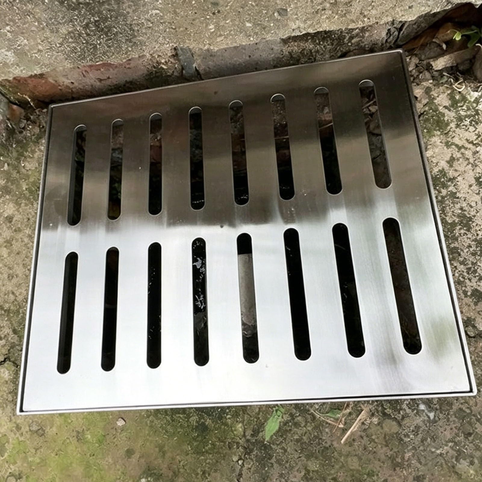 Canal de drainage carré 55x55 cm pour terrasse et allée extérieure