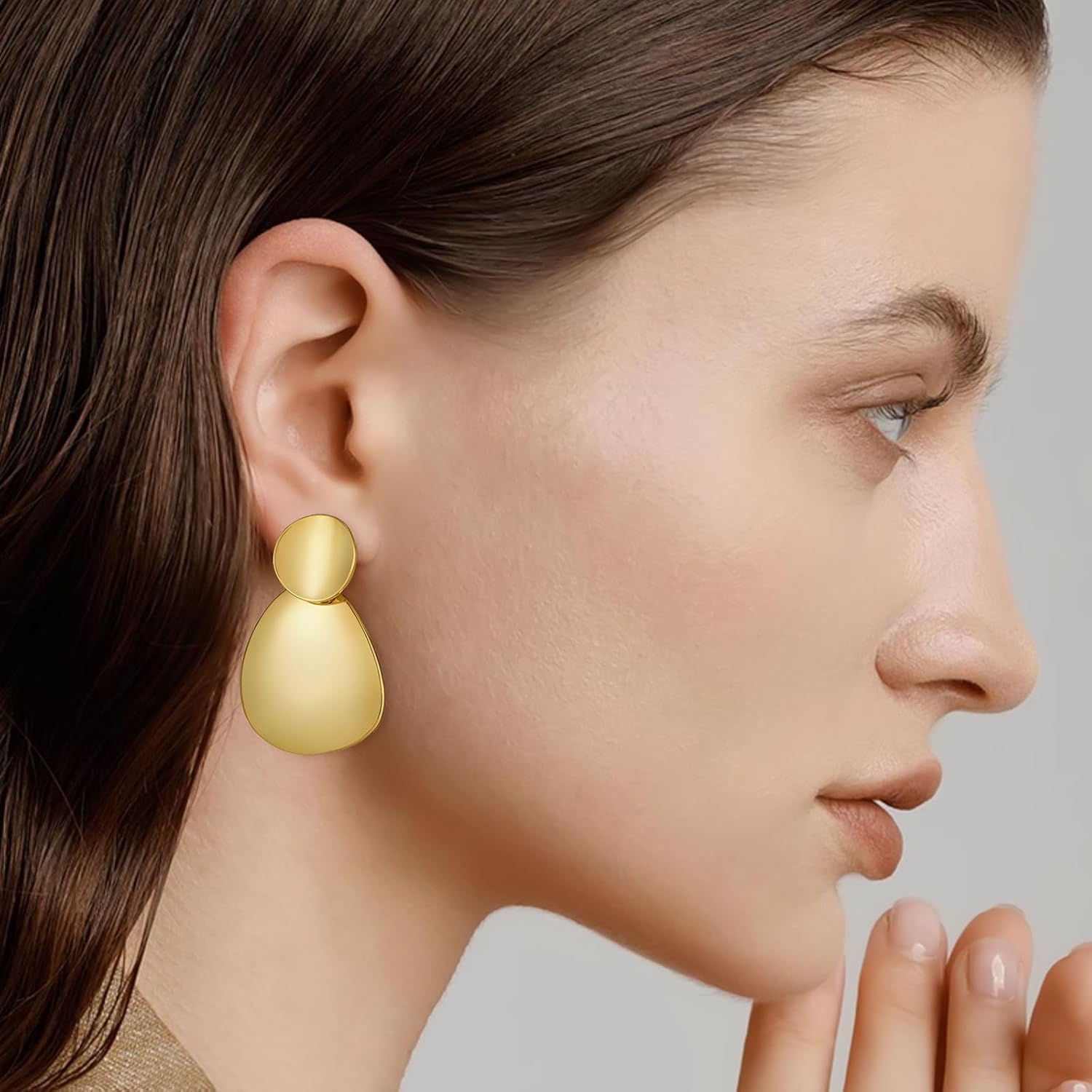 YUJIE Two Tone Gold Big Dangle Earrings Statement Hammered Drop Dangle Earrings Jewelry - Image 5