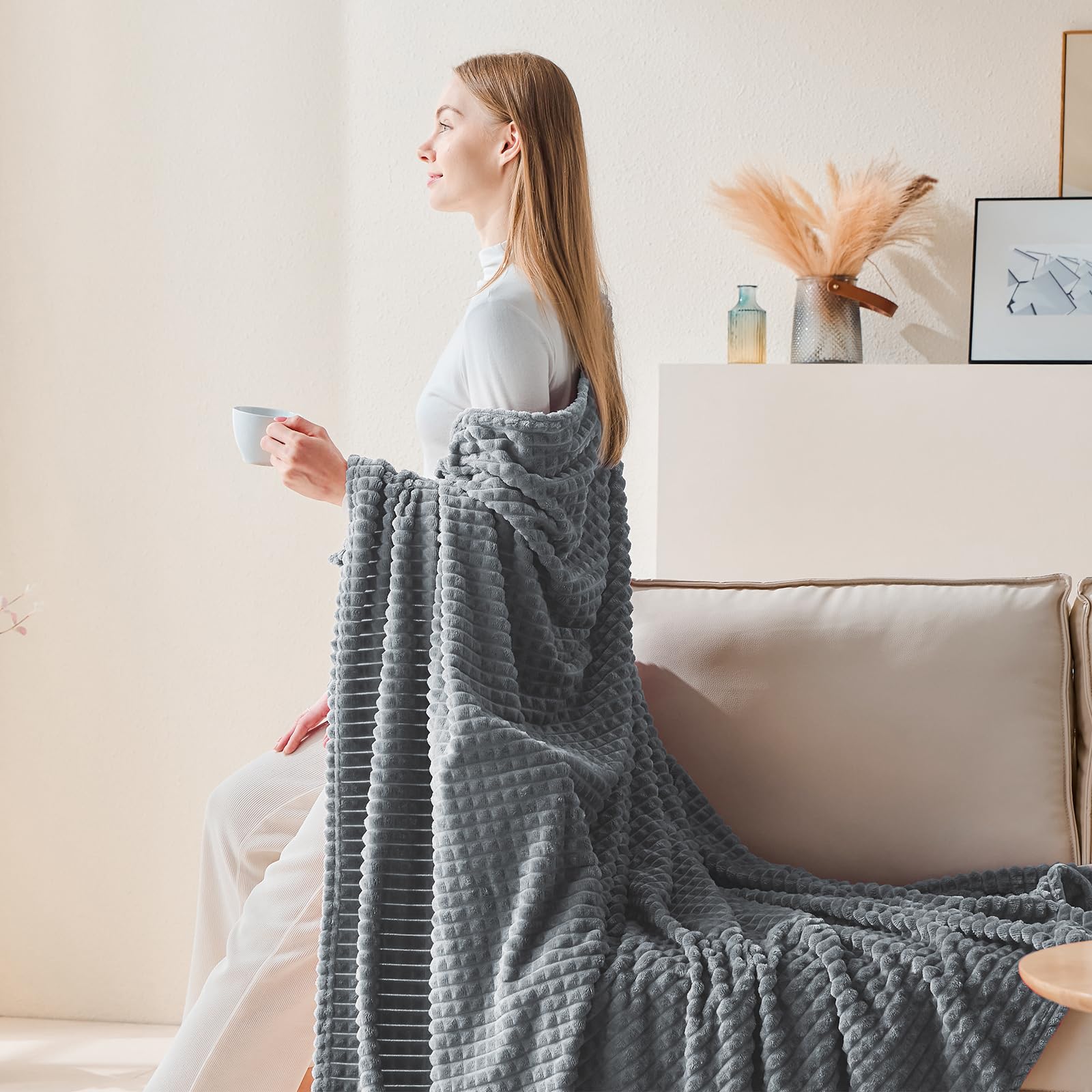 EMME Fleece Throw Blanket for Sofa Soft, Fluffy, 150 x 200cm, 3D Touch Experience, Warm Cozy Throw - Image 3