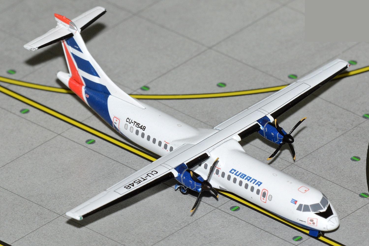 GeminiJets GJCUB2222 Cubana ATR-72-200 CU-T1548; Scale 1:400