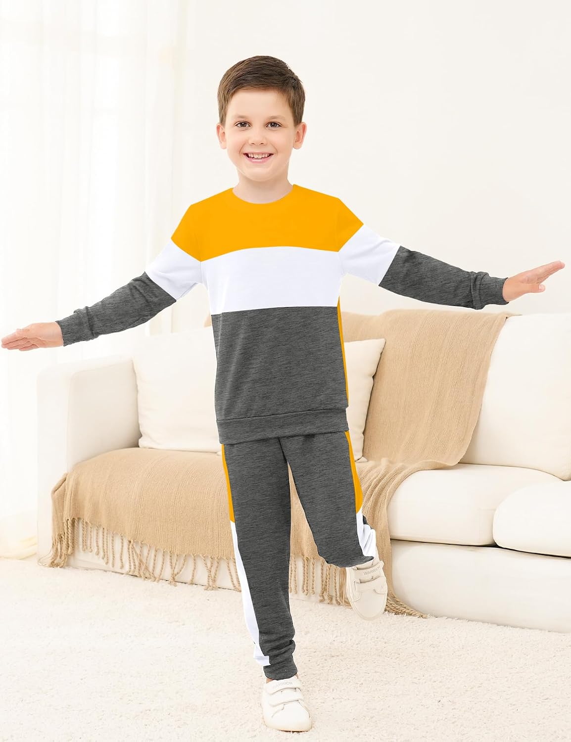 Babioboa Boy's 2 Piece Active Tracksuit Sets Casual Pullover Sweatsuit Color Block Long Sleeve Sweatshirts & Jogger Pants