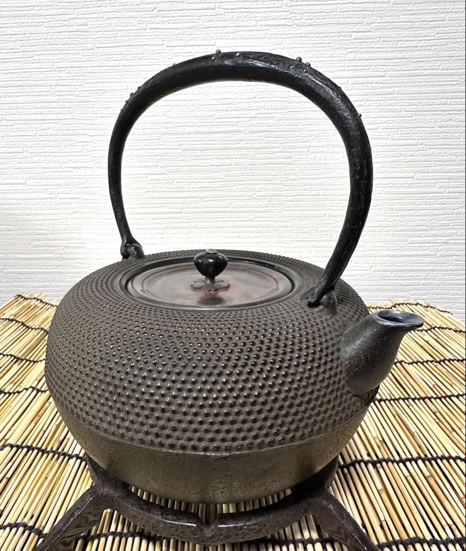 新品　敬典工房正寿堂山正造銀粒象嵌鉉銀口斑紫銅蓋１２型人間国宝　高橋 敬典作 Amazon.co.jp: 敬典工房 正寿堂山正造銀粒象嵌鉉銀口斑紫銅蓋