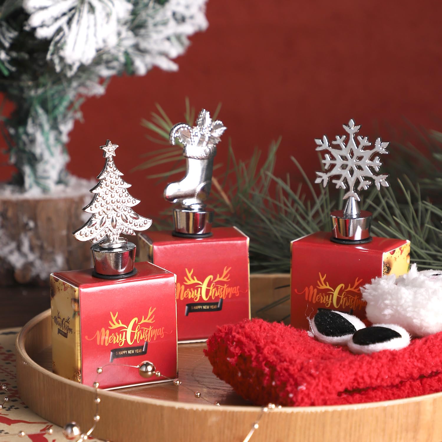 Set of 6 Christmas Wine Stopper for Christmas Decorative — Christmas Party Decoration Gift, Bridal Shower or Baby Shower Party Favors Gifts for Guests, Christmas Decorations Souvenirs