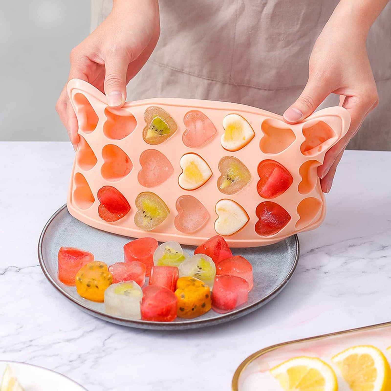 Bymivofun Bac à glaçons en forme de cœur en silicone avec couvercle - Pour bière, whisky, chocolat, boissons romantiques et cocktails, pour les fêtes, les fêtes, les boissons et comme décoration