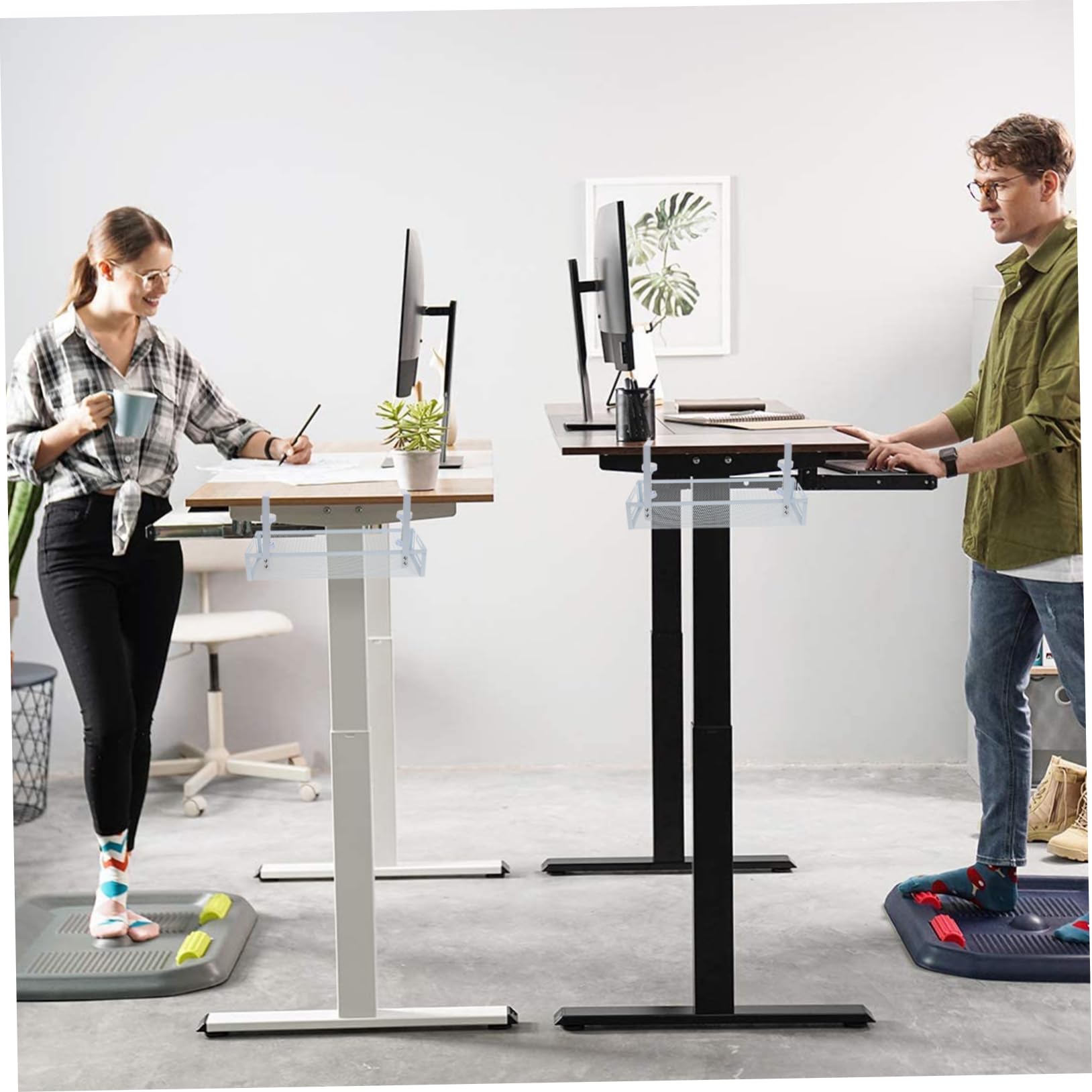 Organizator Kabli Pod Biurko z Praktycznym Zestawem Duża Pojemność Kable Adaptery i Hubs Usb Design Łatwy Montaż Oszczędność Miejsca