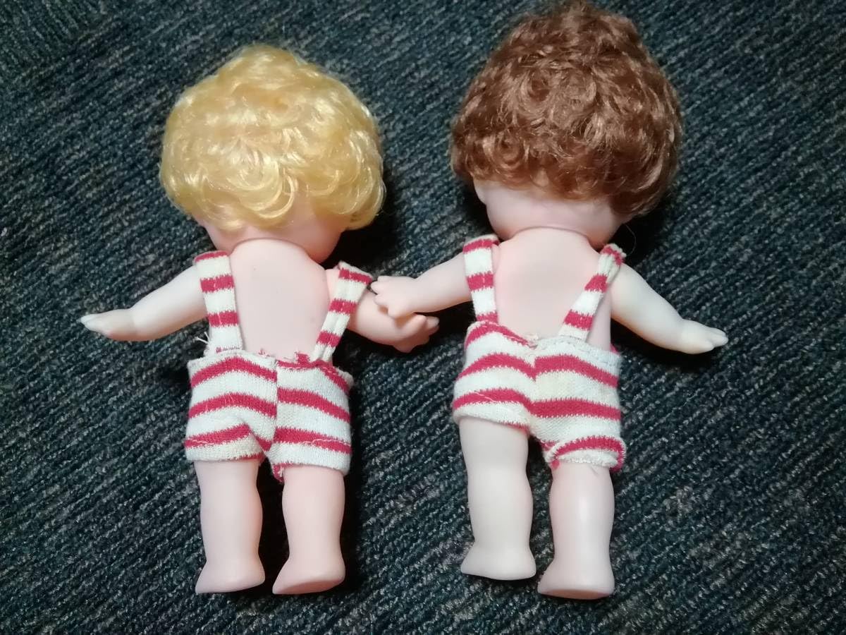 Amazon.co.jp: 昭和レトロ/駄菓子屋1970年代女の子ソフビ人形2体