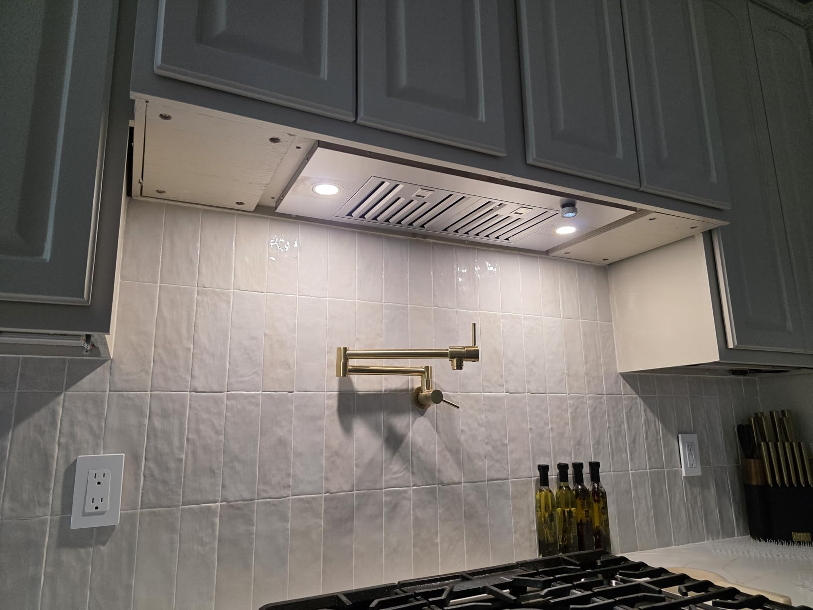 New Kitchen Essential: The JOCO Built-in Range Hood