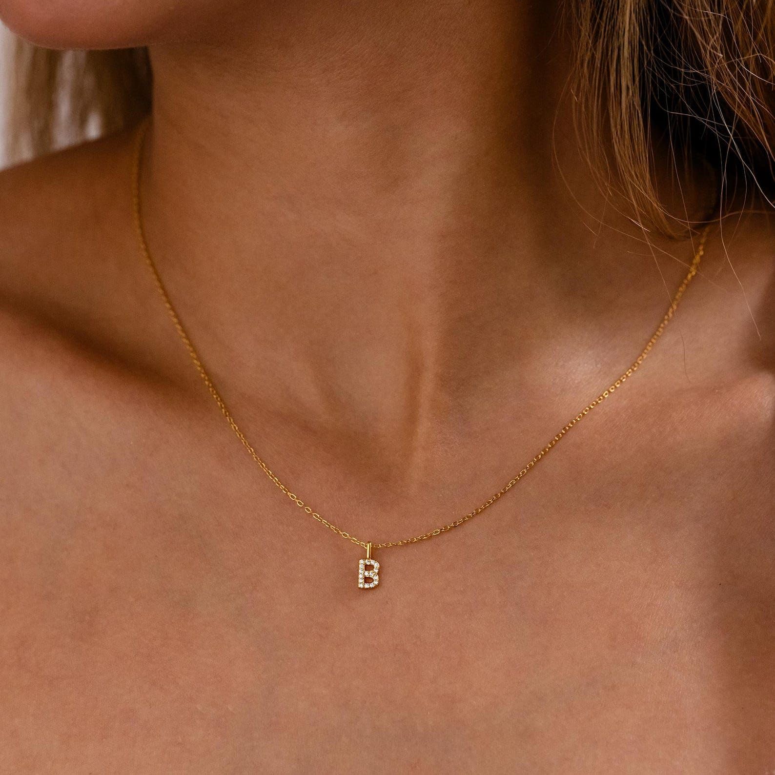 Personalizzato pavé collana con iniziale, su misura delicato oro lettera collana, piccolo argento iniziale minimalista gioiello, matrimonio