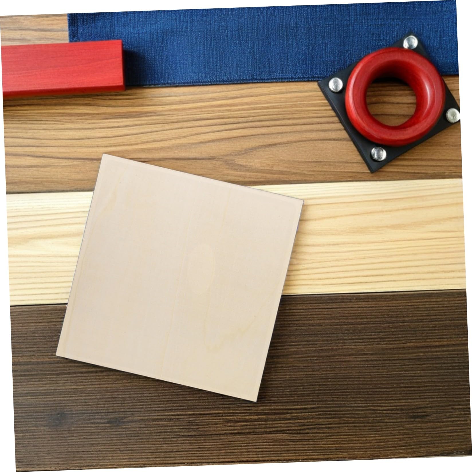 10 Stück Sperrholzplatte mit Natürlicher Holzmaserung Quadratische aus Buchenholz und Dekorativem Design für Selbstgemacht Bastelprojekte und Hobbyarbeiten