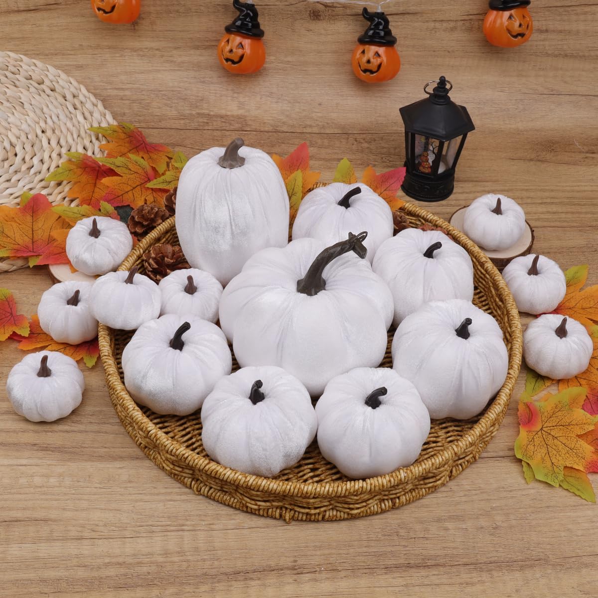 Decorazione artificiale di zucca di velluto 16pcs bianco assortiti Ringraziamento Piccolo tessuto zucche Halloween autunno tavoli centrotavola fattoria