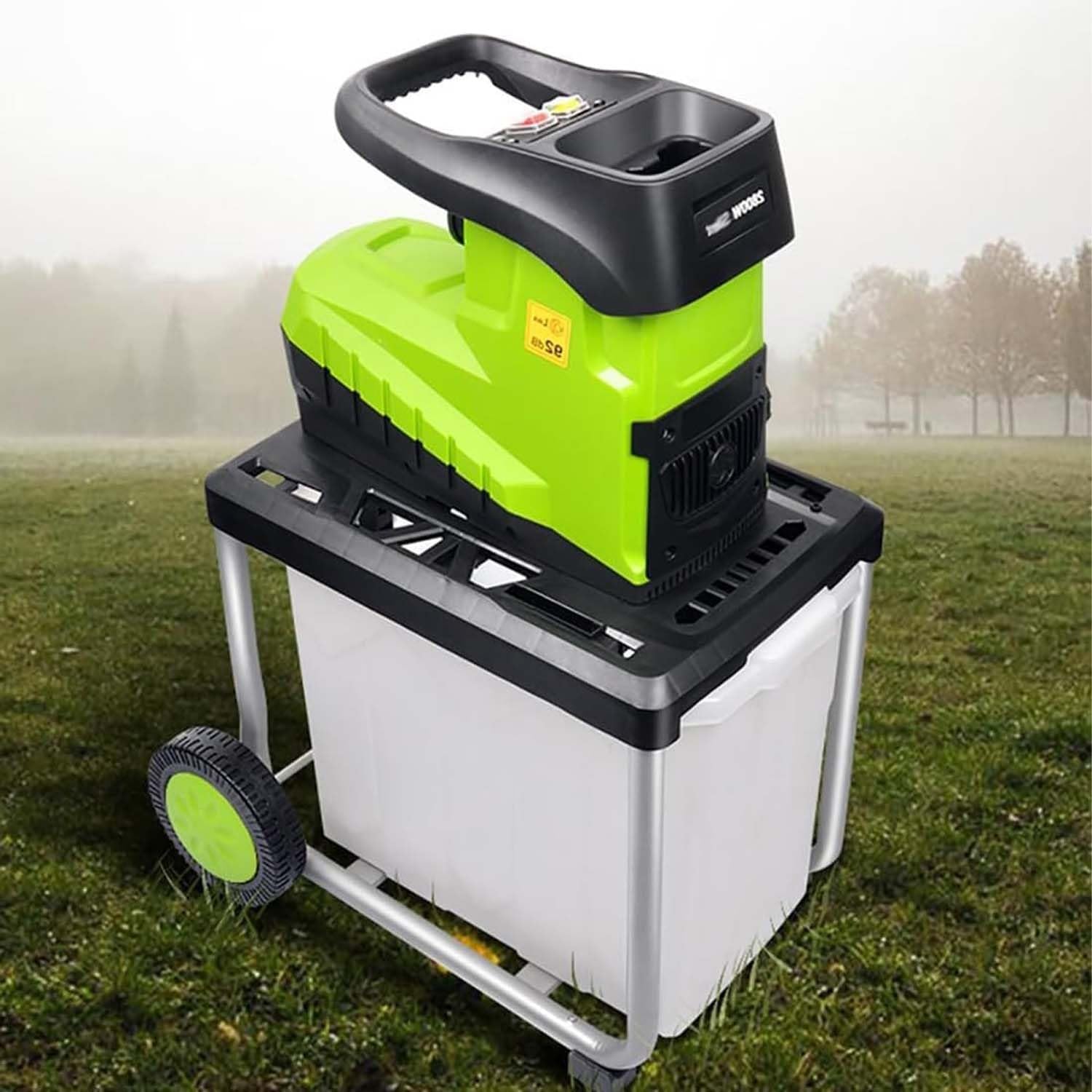 Leaf Shredder Mulcher, 2800W Electric Wood Chipper with 45mm Branch Capacity, 60L Detachable Collection Box, Saf-ety Switch and Wheeled Design, Suitable for Yard Cleanup.