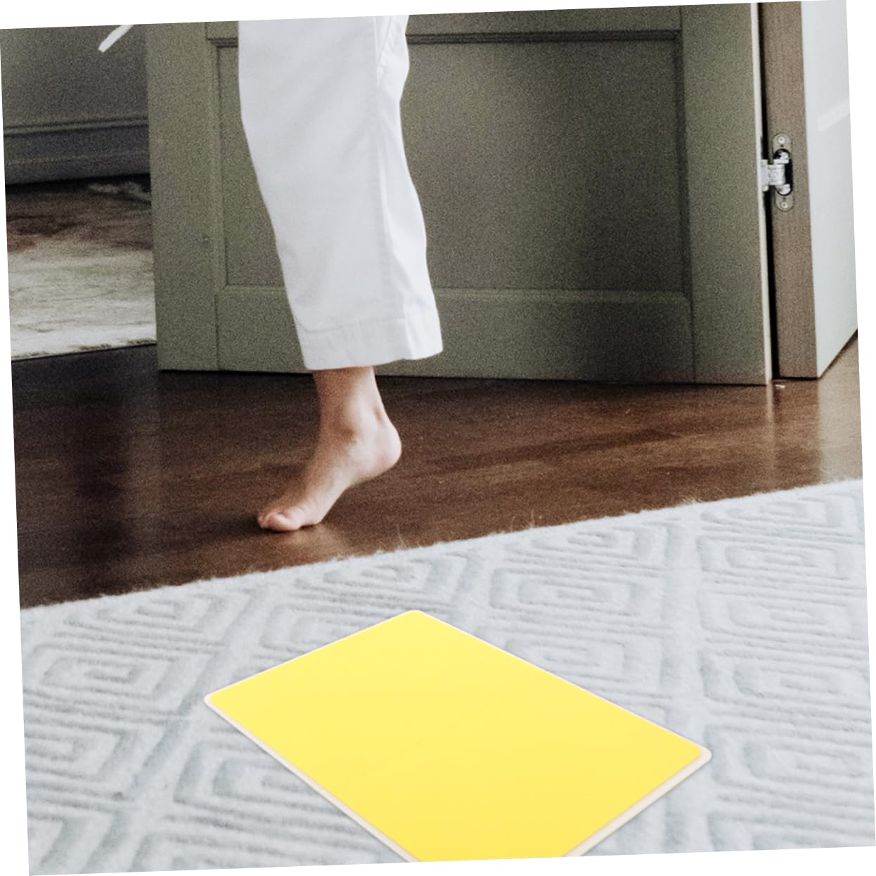 HANABASS Sturdy Plastic Karate Board Reusable Breaking Boards for Taekwondo Karate Gear